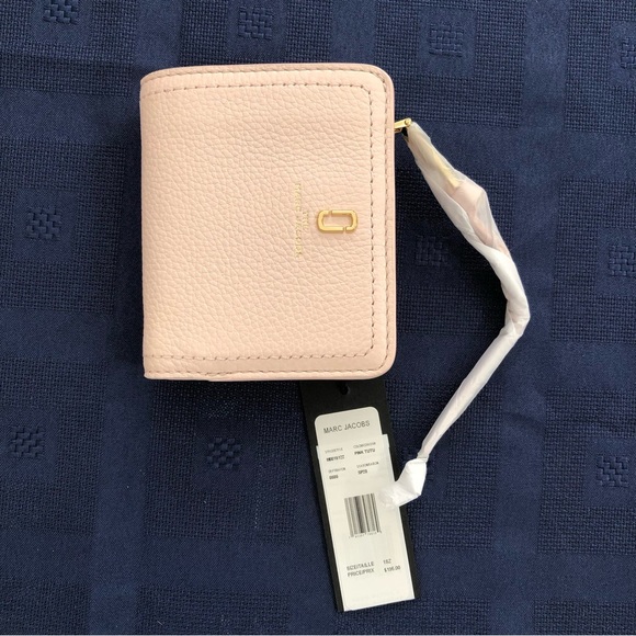 Small Marc Jacobs Wallet - Picture 2 of 6